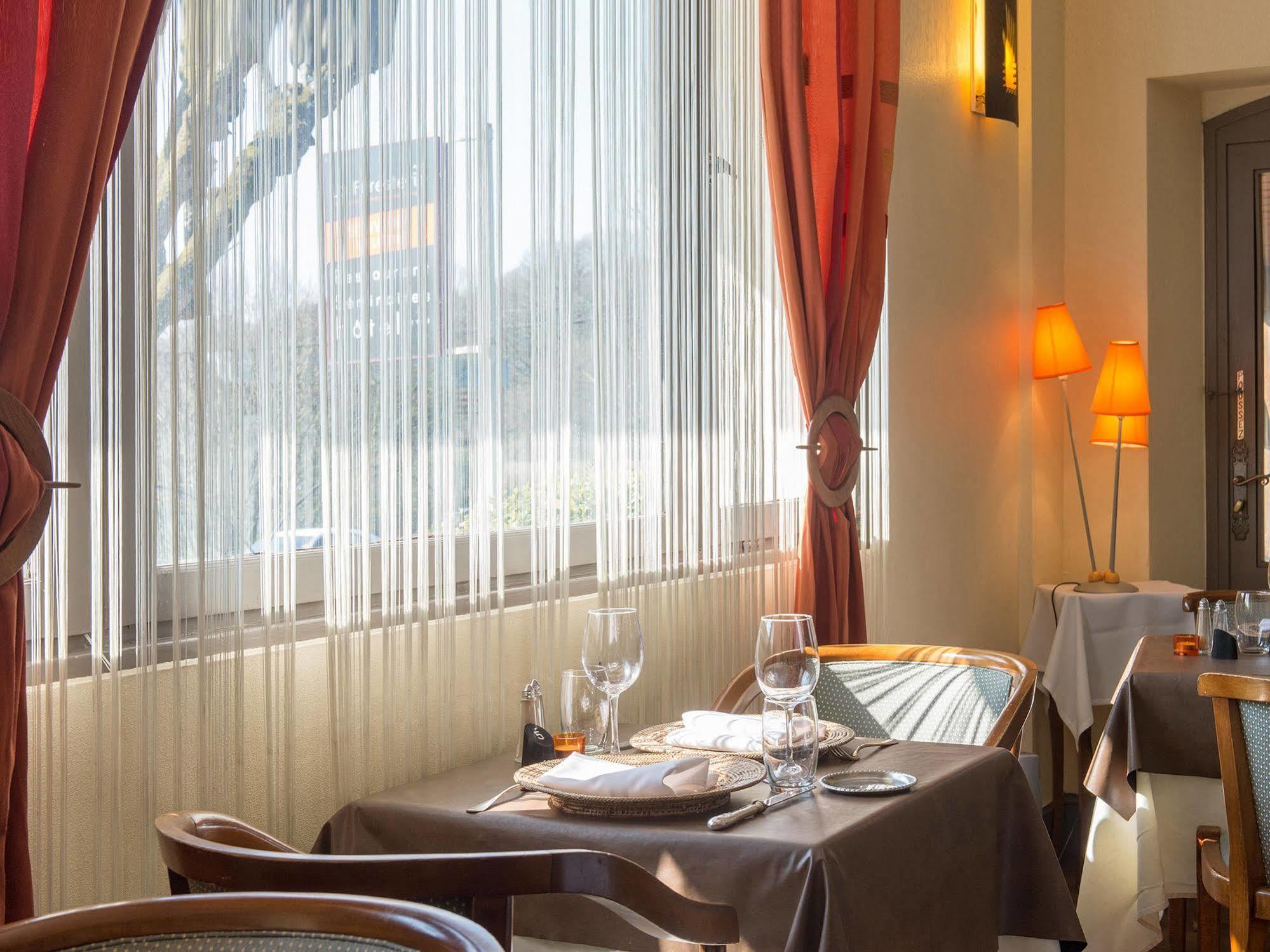 Hotel Restaurant Seminaires La Foresterie Λε Μανς Εξωτερικό φωτογραφία